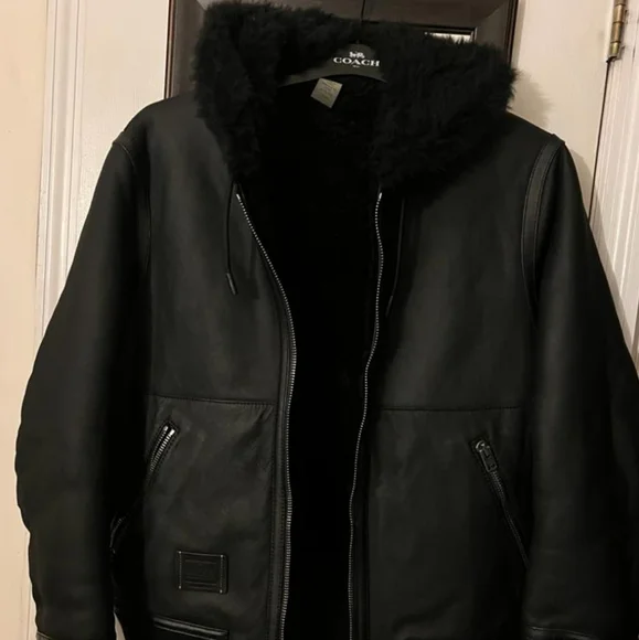 NEW COACH Reversible Leather Shearling Size NEW